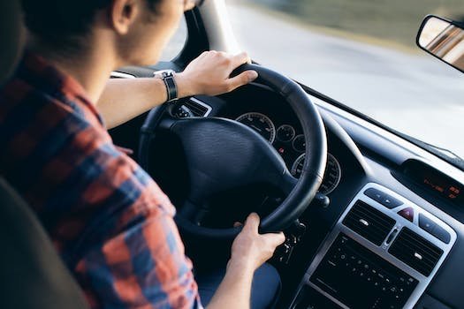 Pourquoi faire appel à un chauffeur privé des transports ELIT pour vos événements à Lyon ?