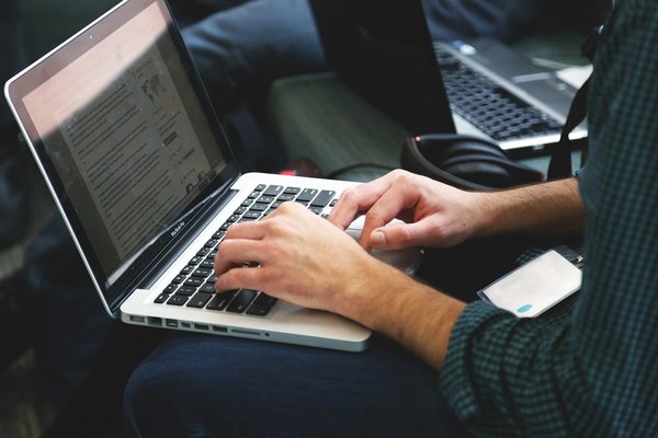 Boutique en ligne : comment améliorer votre référencement local rapidement et facilement ?